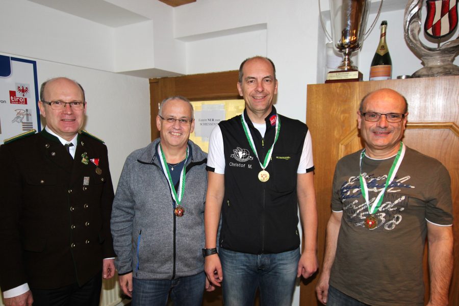 Senioren 1: Hans Hermann Auer (Roppen), Christof Melmer, Norbert Stefani (Roppen)